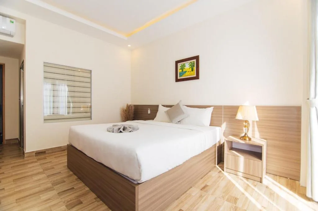 Deluxe Double Room — Green Bay Hotel Ha Long